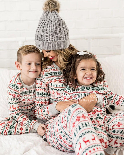 Family Matching Clothes Christmas Mother Daughter Pajamas Deer Snowflake Father Son T-shirt Pants Pyjama Set Kids Home Sleepwear