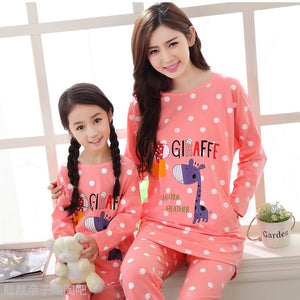 Baby Pajamas Family Matching Pyjamas suit 2017 Autumn Winter long sleeve Mother and Daughter clothes Polka Dot Ropa Mama E Hija